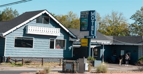 Blue-Sky-Motel.jpg